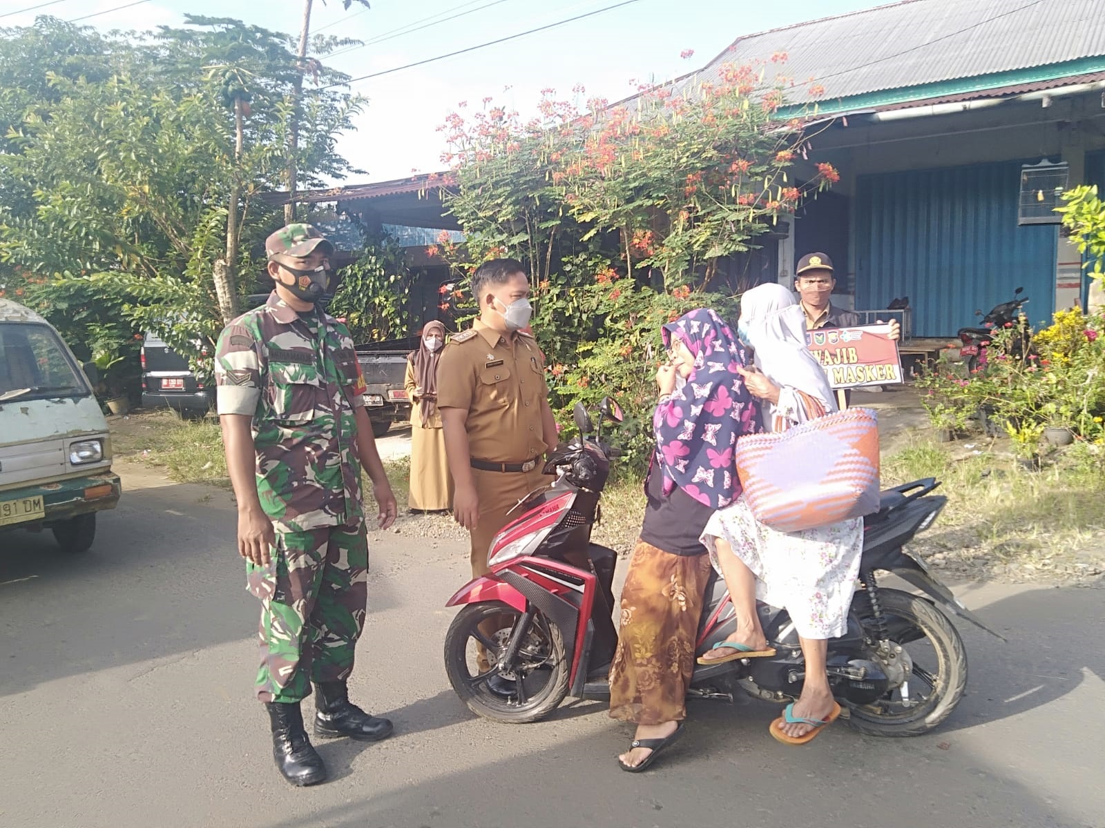 Mulai Kendor, Satgas Razia Masker di Pasar