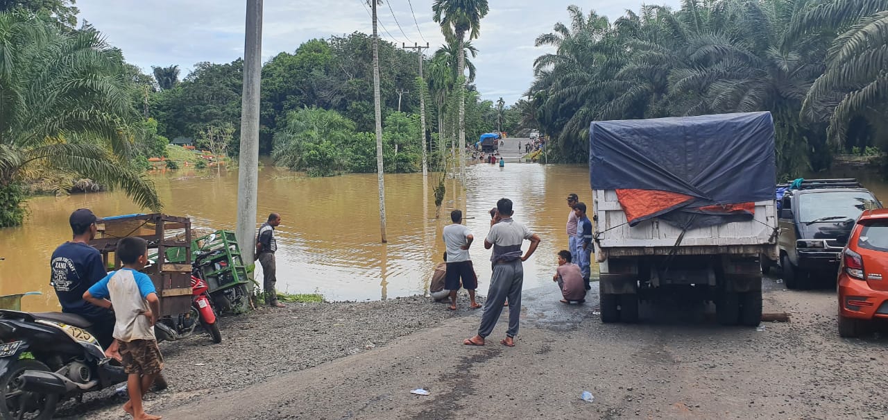 Banjir Bisa Rugikan Miliaran Rupiah