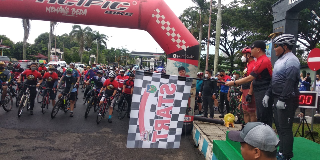 HUT ke-76, Funbike Korem 041/Gamas Diikuti Ratusan Pesepeda