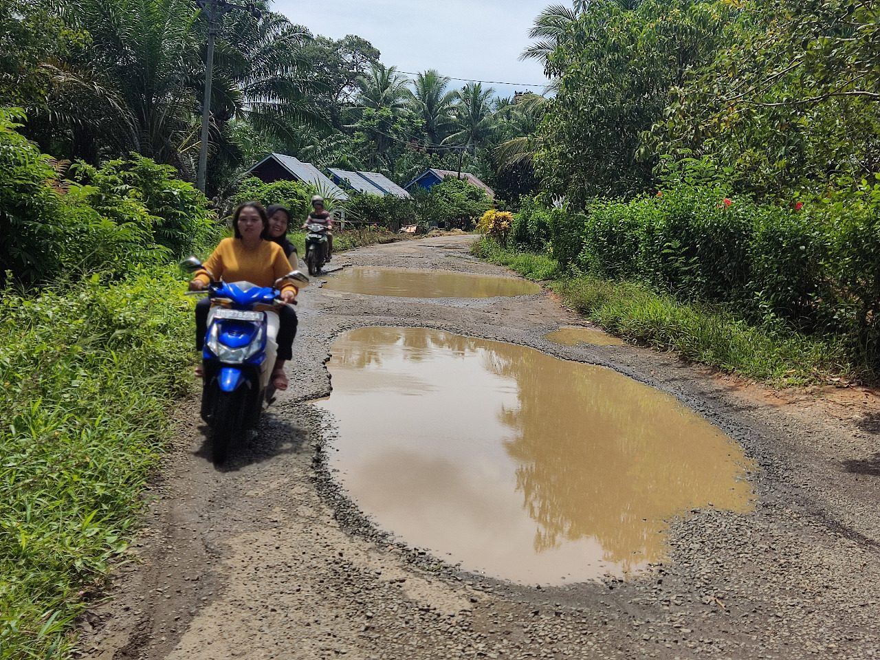 Masyarakat Soroti Kinerja Anggota DPRD BU Dapil III