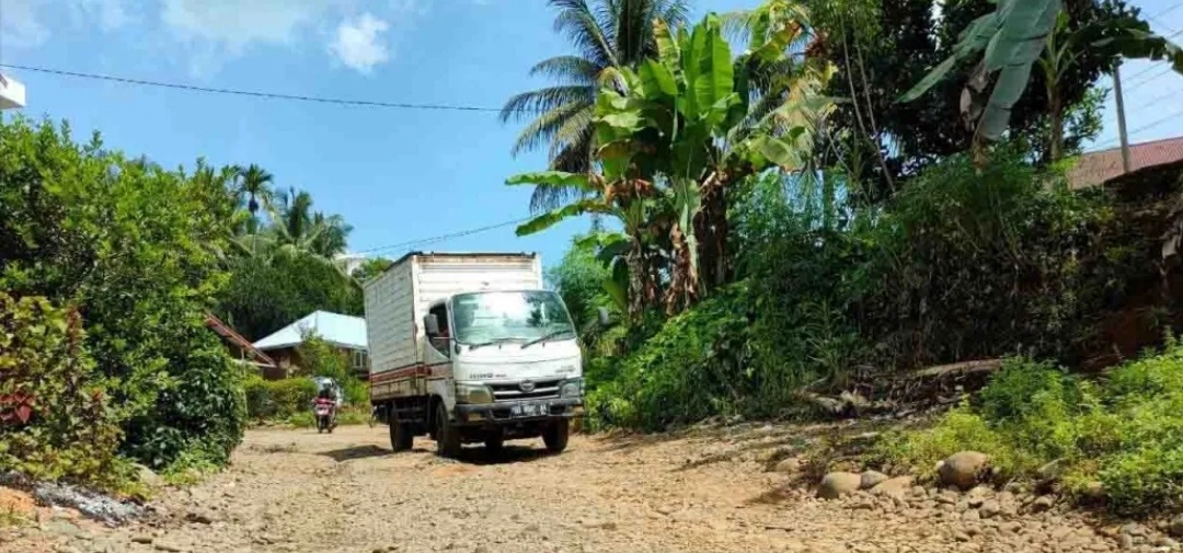 Warga Kerkap Tagih Janji Gubernur