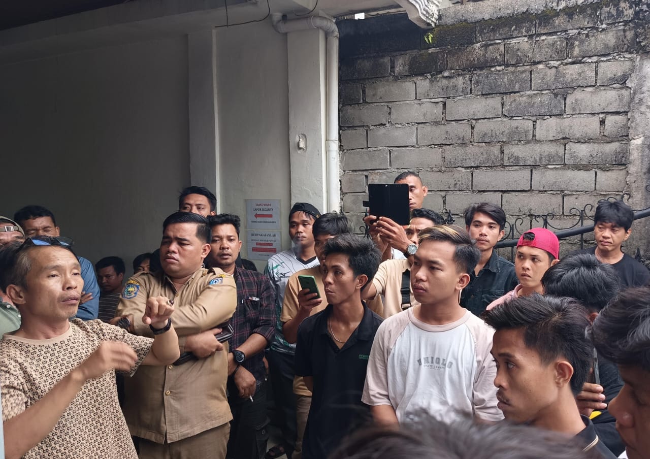 Terkena PHK, Ratusan Karyawan Perusahaan Batu Bara PT PMN Tuntut Hak Pesangon Sampai Uang Lembur