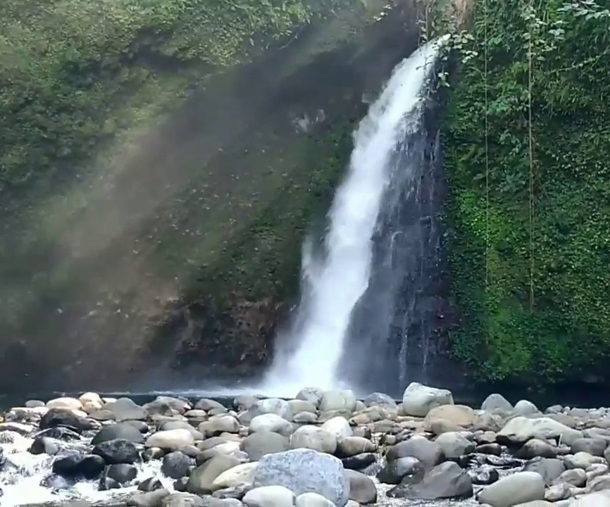 Kabarnya Menghitung Anak Tanggal di Air Terjun Palak Siring Kemumu Bisa Mendapatkan Jodoh