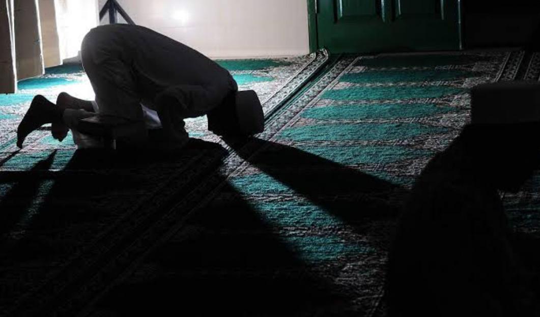 5 Amalan yang Bisa Membantu Umat Muslim Selamat dari Pertanyaan di Alam Kubur