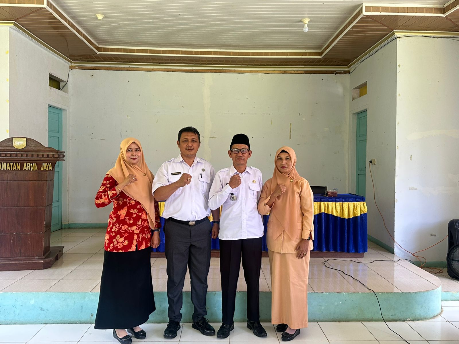 Sahmad Gantikan Evriyoga, Sertijab Camat Arma Jaya Berlangsung Penuh Khidmat dan Haru