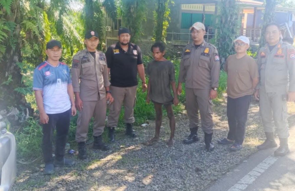 Satpol PP Mukomuko Amankan ODGJ di Mekar Mulya 