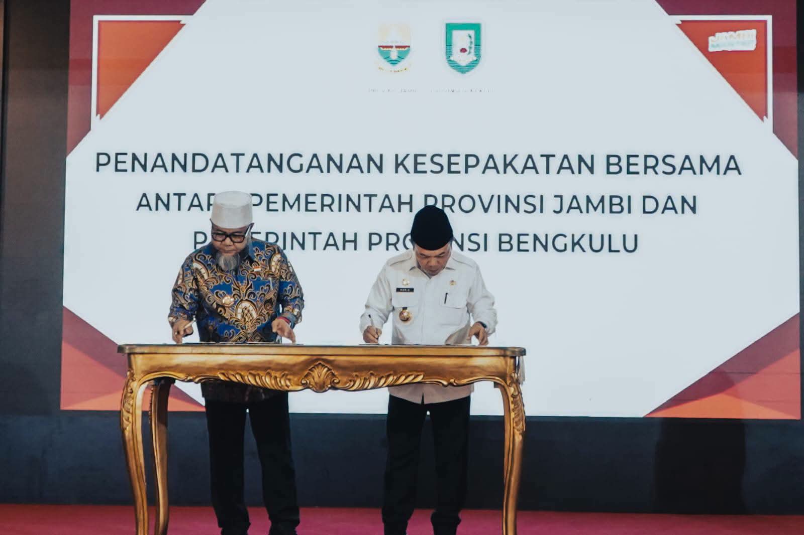 Dorong Percepatan Pembangunan, Gubernur Bengkulu dan Jambi Teken MoU