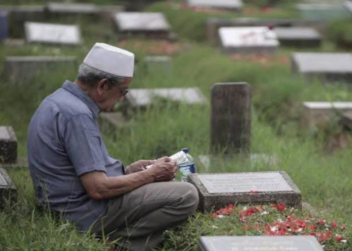 Menjelang Ramadhan 2025, Ini Adab dan Tata Cara Ziarah Kubur 