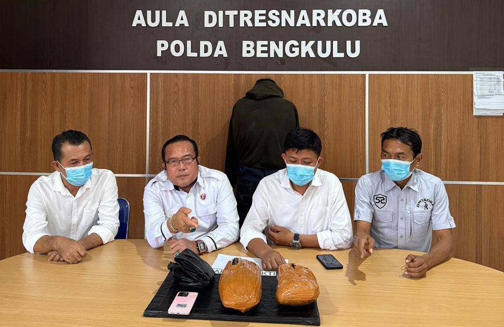 Polda Bengkulu Gagalkan Transaksi Ganja di Jalan Rinjani