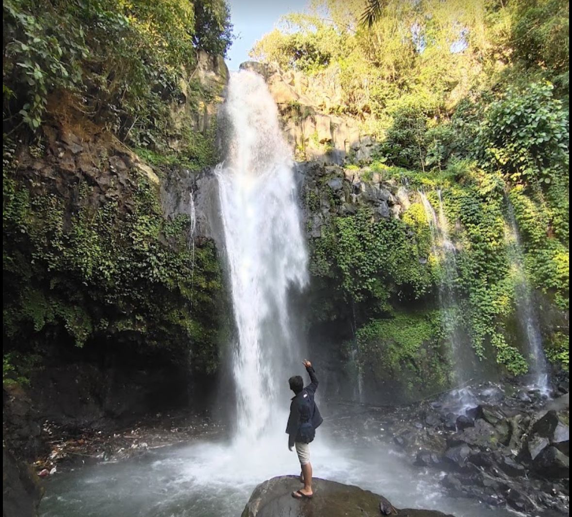 Air Terjun Curug Lekat, Surga Tersembunyi di Hulu Palik Bengkulu Utara