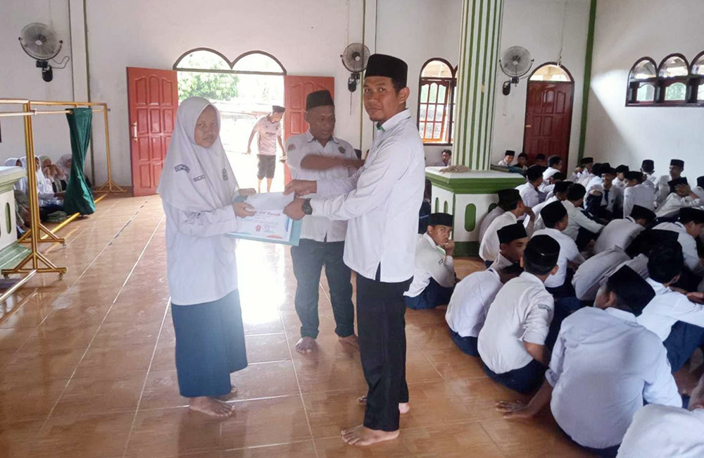 MTsN 5 Mukomuko Komitmen Lahirkan Generasi Qurani