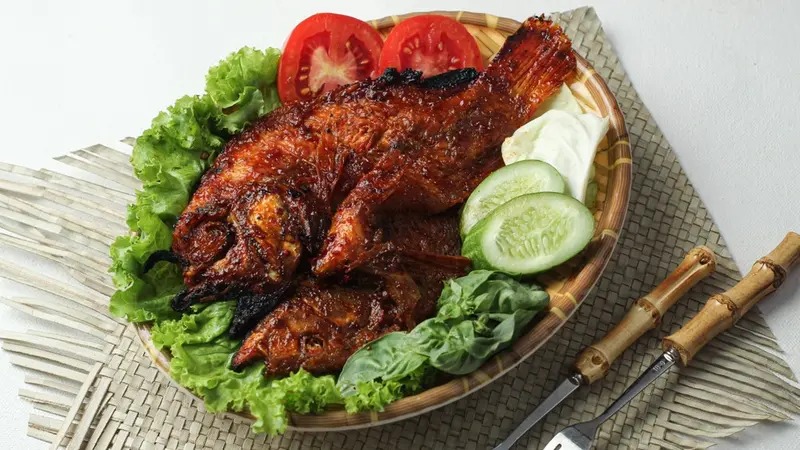 Dijamin Jadi Rebutan, Ini Resep Ikan Bakar Pedas Manis yang Anti Amis