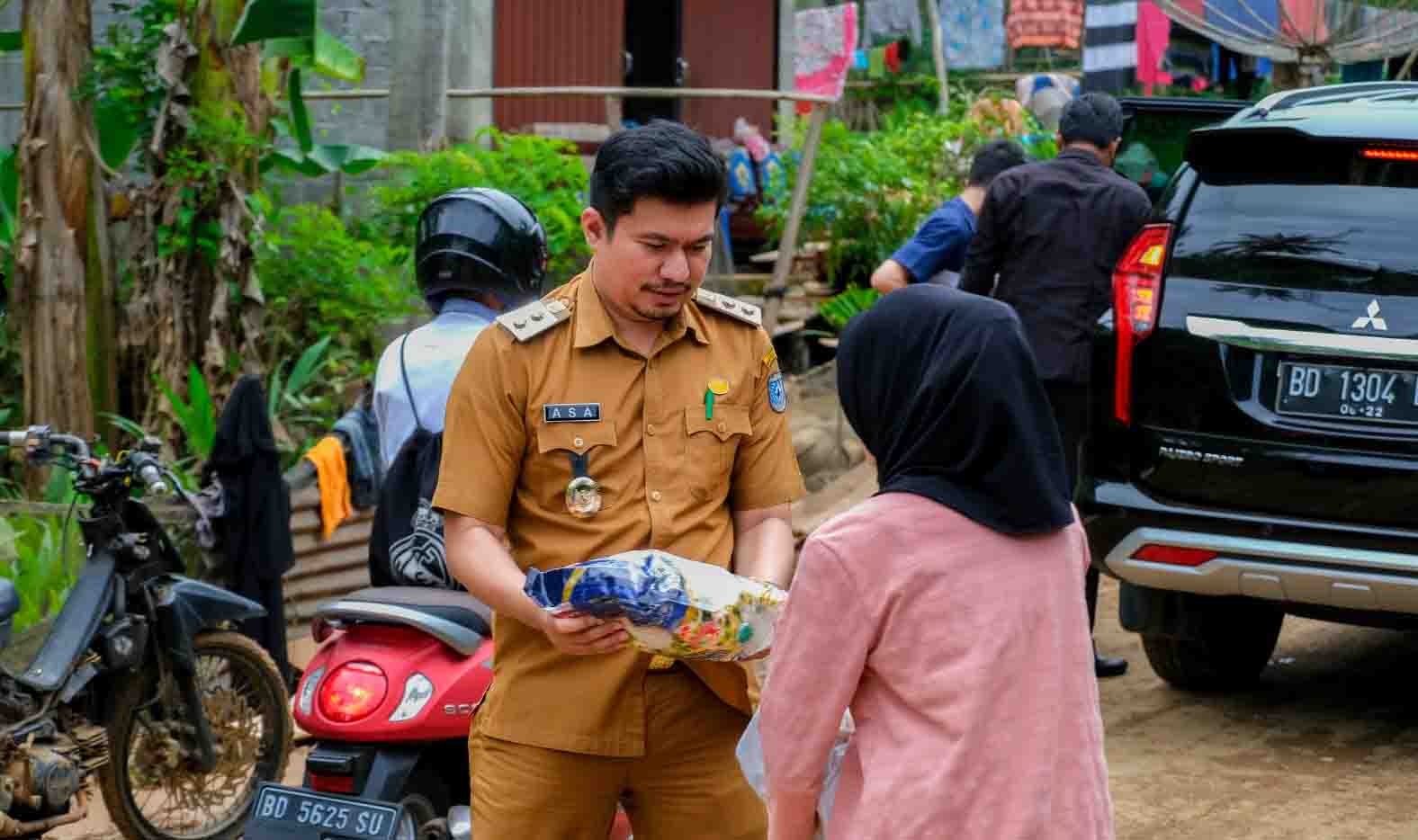 Salurkan Bantuan, Wakil Bupati Bengkulu Utara Turun ke Lokasi Banjir