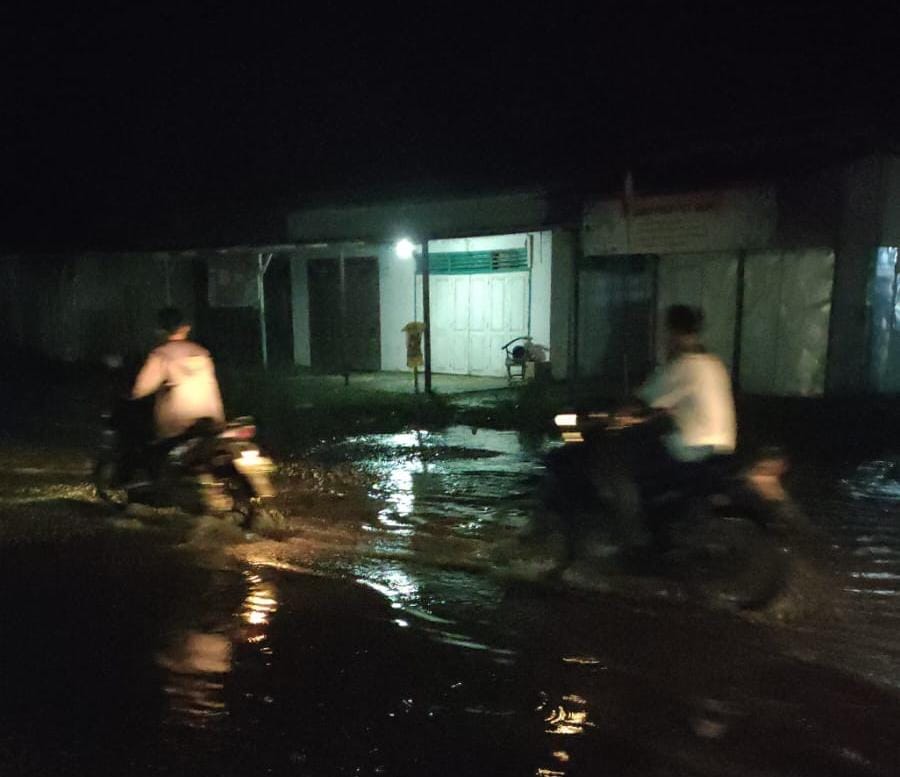 Akibat Gorong-gorong Jalinbar Jebol, 4 Rumah di Kota Bani Terendam Air