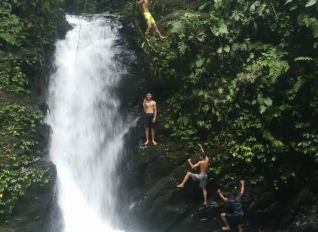 Keindahan Wisata Terjun Air Tenam, 'Banda Neira' dengan Kearifan Lokal Bengkulu