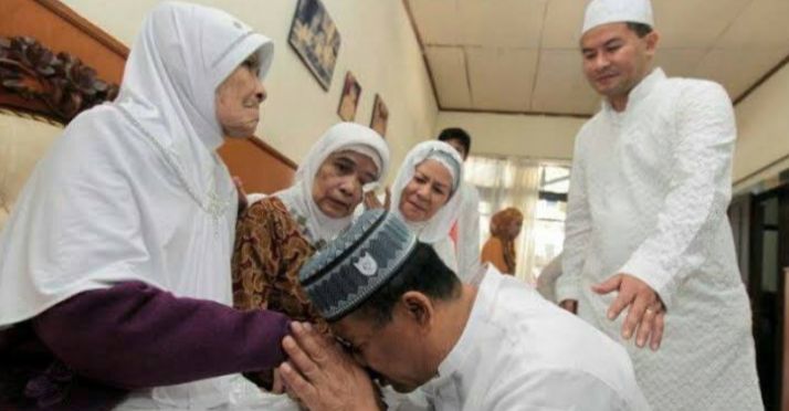 Kalau Bertemu Orang Ini Jangan Lupa Beri Sedekah yang Terbaik, Dijamin Rezeki Langsung Lancar dan Doa Diijabah