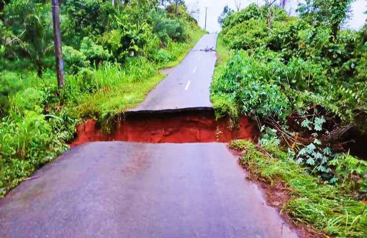 Jalan Amblas akibat Hujan Deras, 68 KK Warga Dusun 1 Desa Rena Jaya Terisolir 