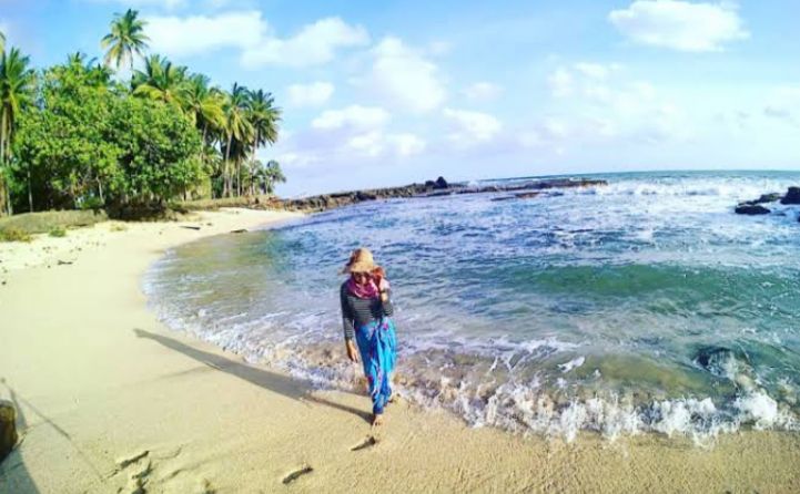 Pantai Karang Nyerbu, Wisata Bahari yang Masih Tersembunyi dan Eksotik di Bengkulu