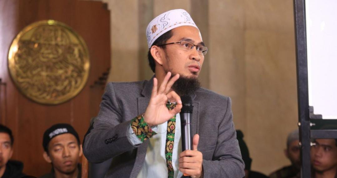 Kata Ustadz Adi Hidayat, Jangan Lakukan Hal Ini Saat Ziarah Kubur, Bisa Berdosa Besar