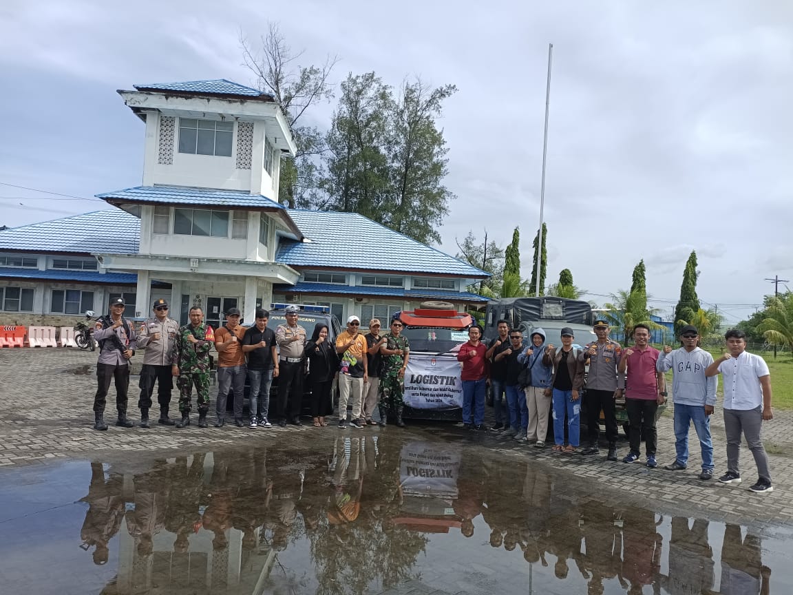 Bertolak ke Kabupaten, Logistik Pilkada dari Enggano Dikawal Ketat