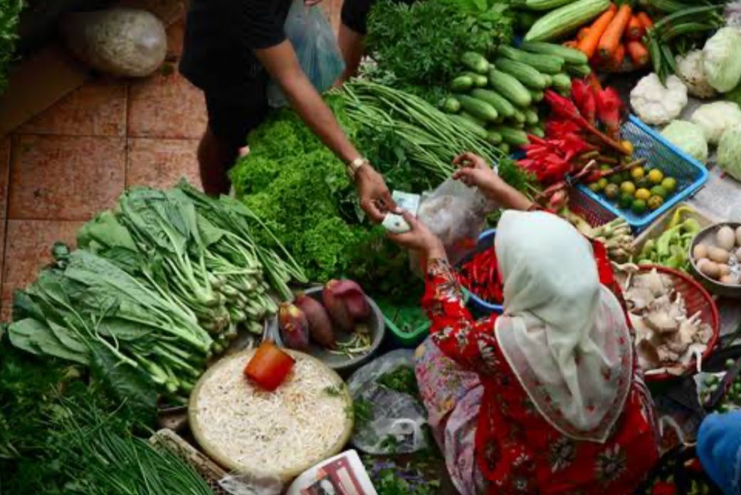 Penglaris Dagangan, Coba Panjatkan Doa untuk Memanggil Pembeli dari Jarak 1 KM Berikut Ini