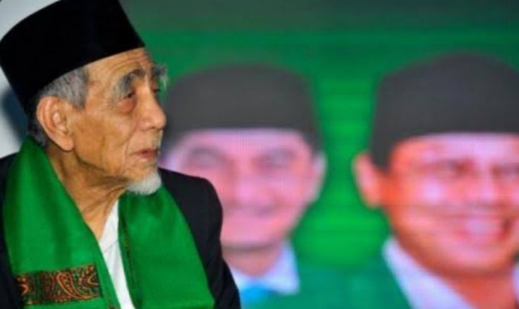 Mbah Moen Bagikan Tatakrama Saat Menghitung Uang Agar Keuangan dan Rezeki Selalu Lancar