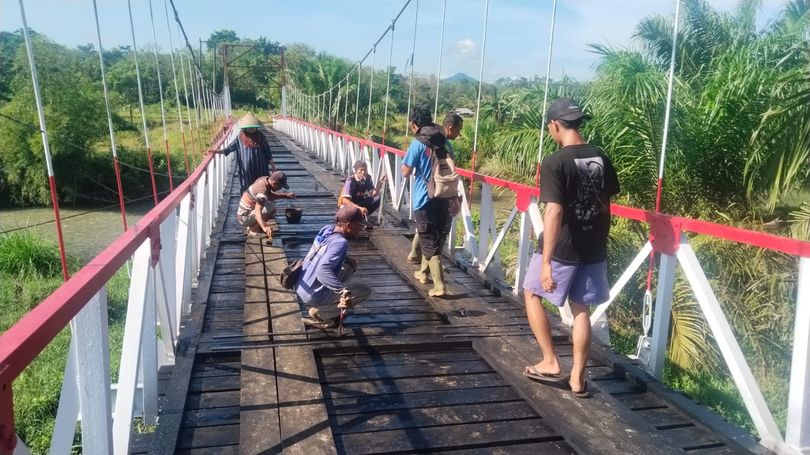 Jembatan Perintis Garuda Desa Sukarami Rampung, Dandim 0407/KB Pesankan Ini