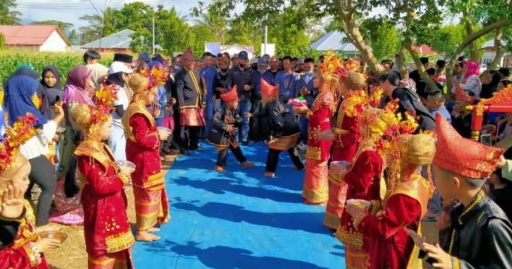 Ciri Khas Suku Rejang, Bahasa Daerah hingga Pakaian Adat yang Digunakan