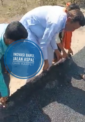 Hanya di Sini Warga Tertipu, Jalan Ditutup Aspal Ternyata Diganti Karpet 