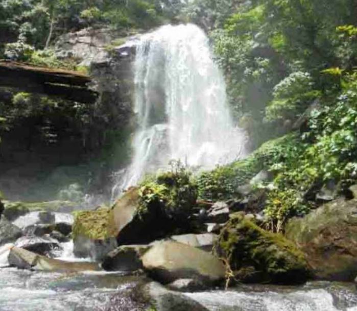 Air Terjun Semelako, Perpaduan antara Pesona Alam dengan Kearifan Lokal yang Pas