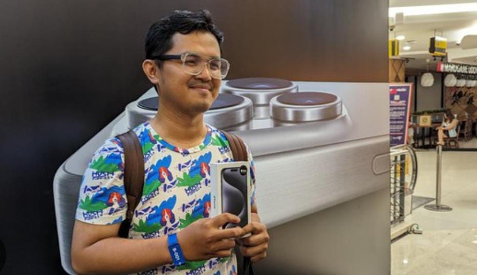 Jadi Pembeli iPhone 15 Pertama di Indonesia, Aib Pemuda ini Justru Dibongkar Netizen