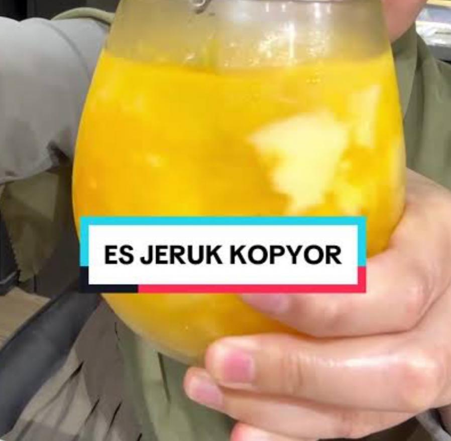 Resep Es Jeruk Kopyor Ide Takjil Ramadhan yang Nyegerin!