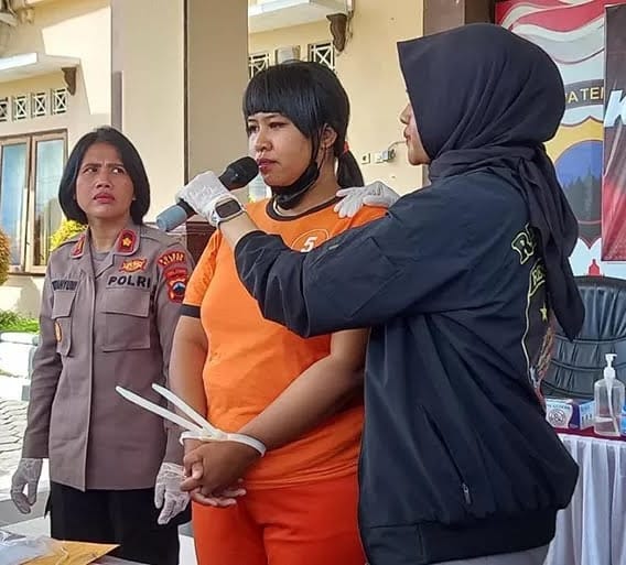 Ketahuan Tengah Transaksi, Penjual Bayi ini Akhirnya Ditangkap Polisi