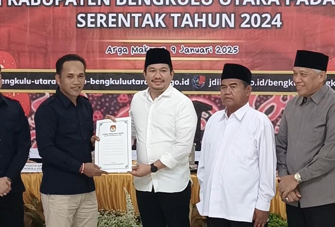 KPU Resmi Tetapkan Paslon Arie-Sumarno sebagai Bupati dan Wabup Terpilih Bengkulu Utara 