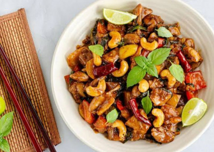 Kamu Harus Coba Resep Tumis Ayam Jamur Kacang Mete Ala Restoran 