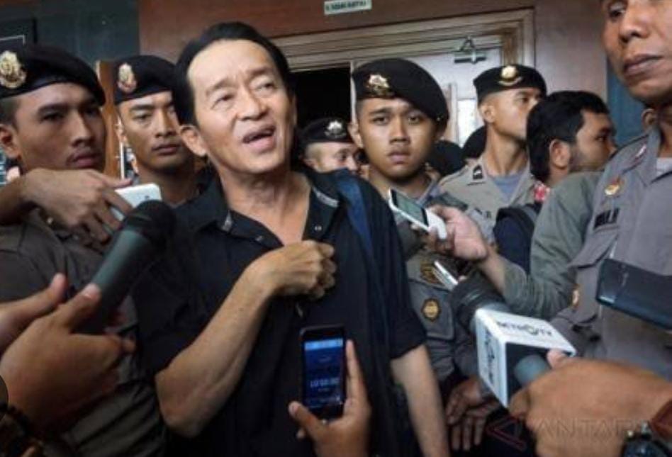 Kasus Kopi Sianida Kembali Menjadi Sorotan, Warganet : Lihat Ayah Mirna Kok Kesal Yah