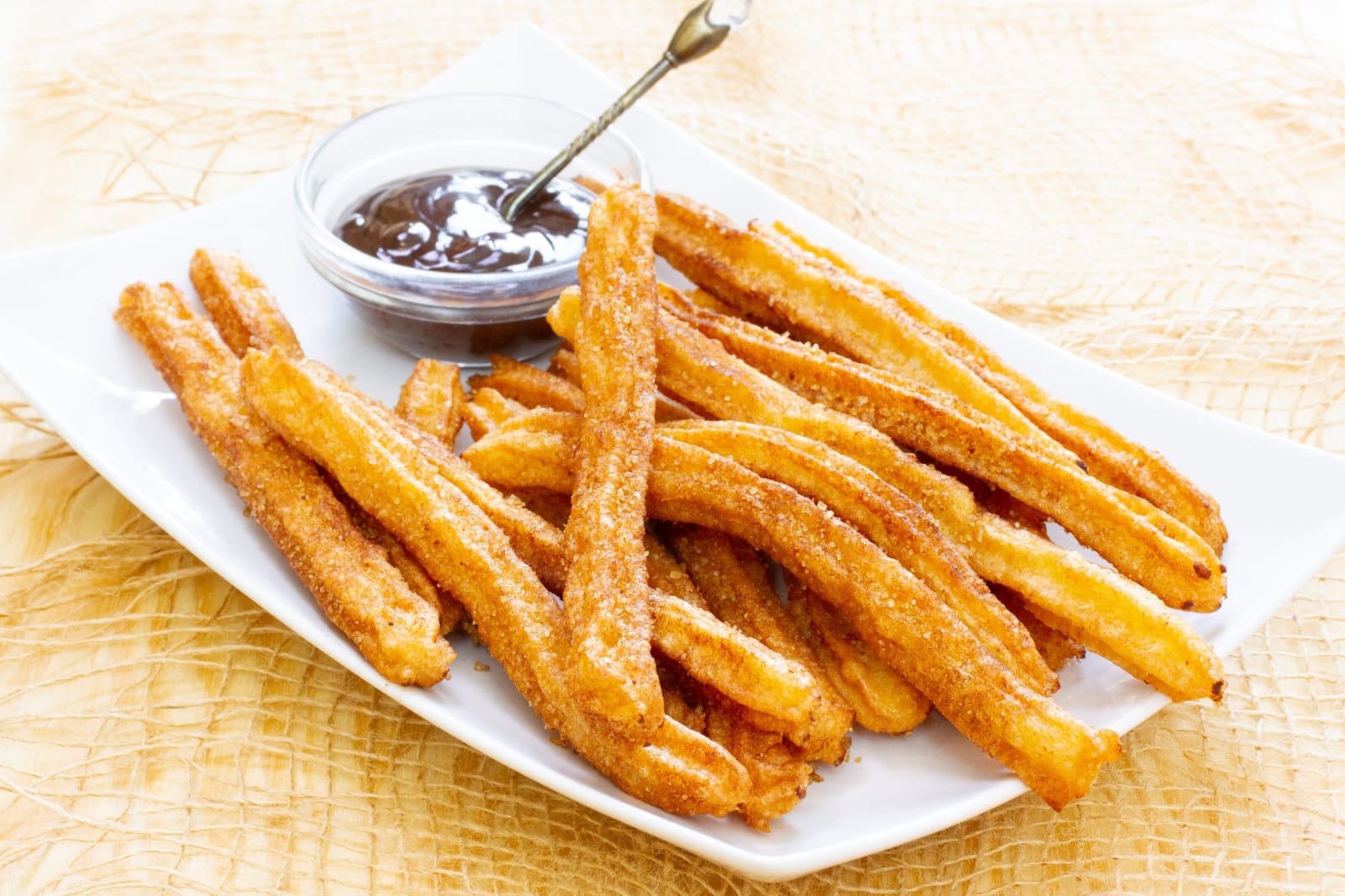 Resep Churros Super Simple Anti Gagal, Cocok untuk Teman Nonton di Rumah!