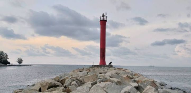 Lentera Merah, Jadi Spot Asik Bagi Pemancing di Kota Bengkulu