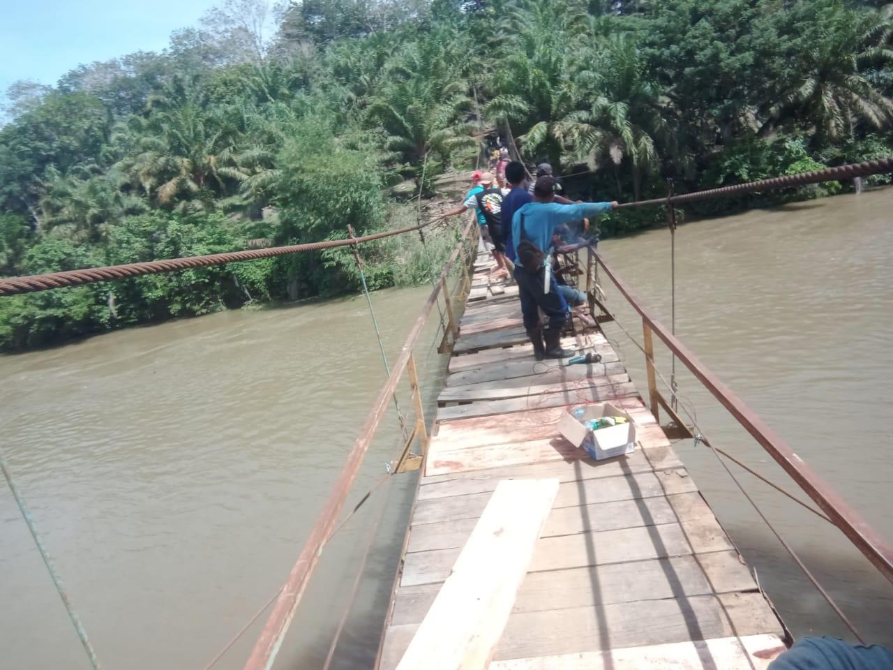 Jembatan Gantung 'Maut' Butuh Penanganan Cepat, Warga Goro