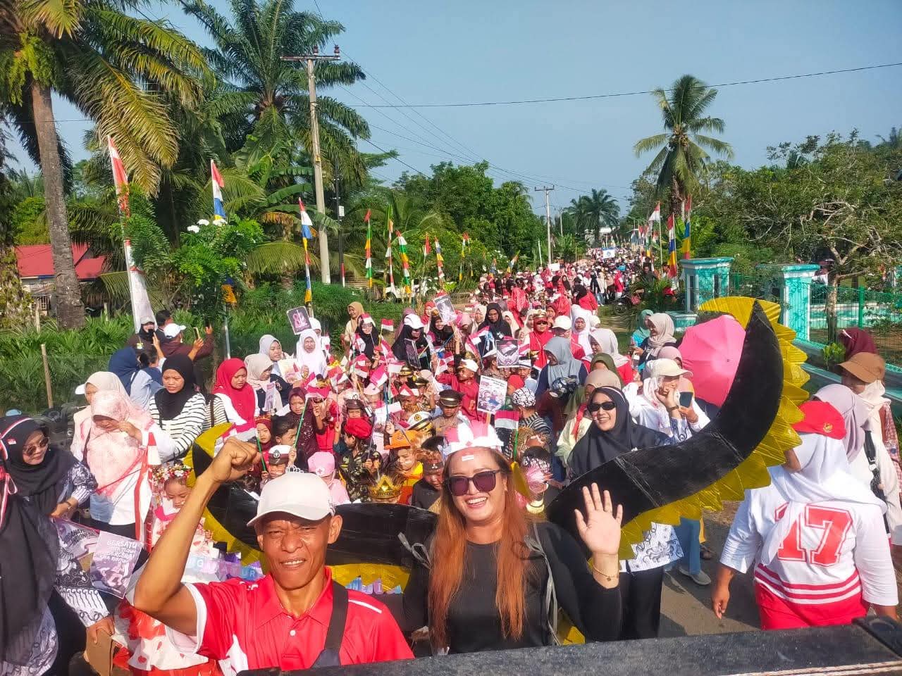 Semangat Kemerdekaan Menggelora, Ribuan Warga Mekar Mulya Ikuti Karnaval 