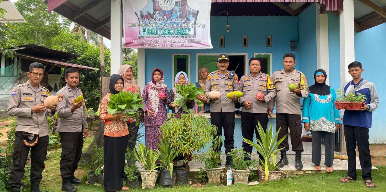 Polsek Kerkap Sambangi Taman Pangan Lestari, Wujud Dukung Program Penurunan Stunting