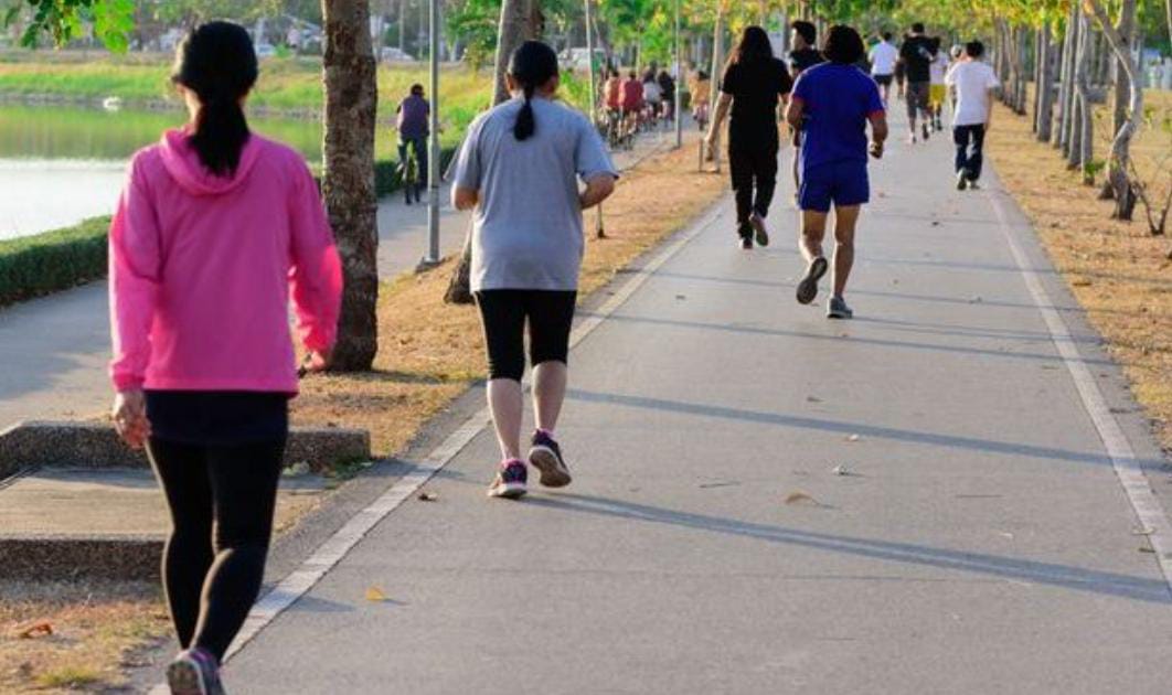 Riset Membuktikan Bahwa Jalan Kaki Bisa Menyelamatkan Kamu dari Serangan Jantung! Begini Kata Dokter