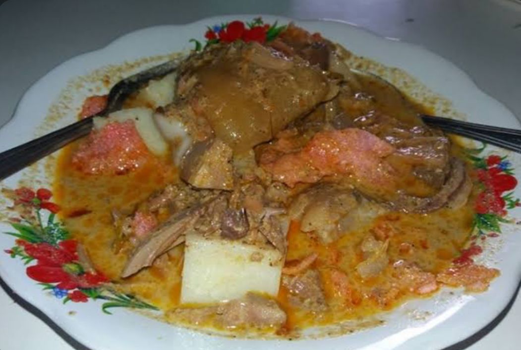 Mau Masak Lontong Tunjang Khas Bengkulu? Begini Tips Memilih Kikil yang Masih Segar