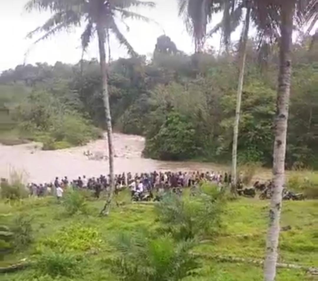 Heboh! Warga Lubuk Jale Hilang Terbawa Arus Sungai, Kini dalam Proses Pencarian Warga