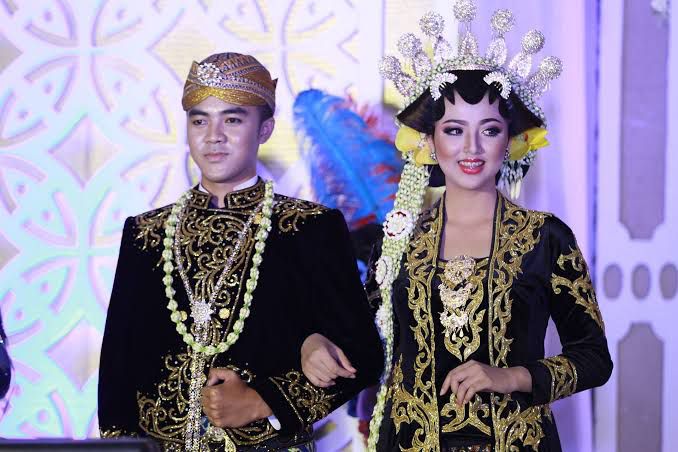 Ini Bukti Kuat Mengapa Gadis Jawa Terlihat Cantik dan Kalem, Intip Rahasianya di Sini