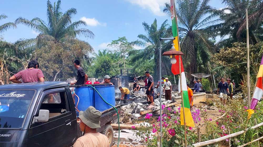 Rumah Warga Bukit Harapan Habis Dilalap Api, Nenek dan Cucu Selamat