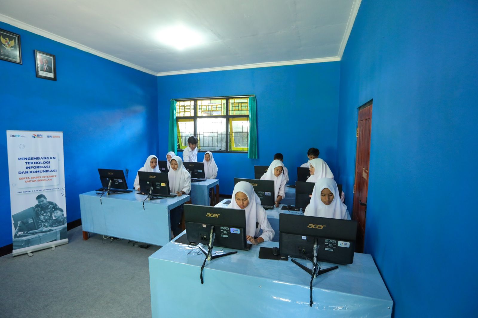 Turut Bangun Pondasi SDM Unggul, BRI Perkuat Pendidikan di Daerah 3T dengan Teknologi