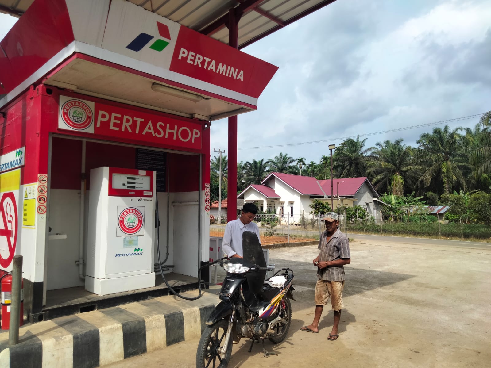 Pertashop Ajak Masyarakat Transaksi BBM Dengan My Pertamina