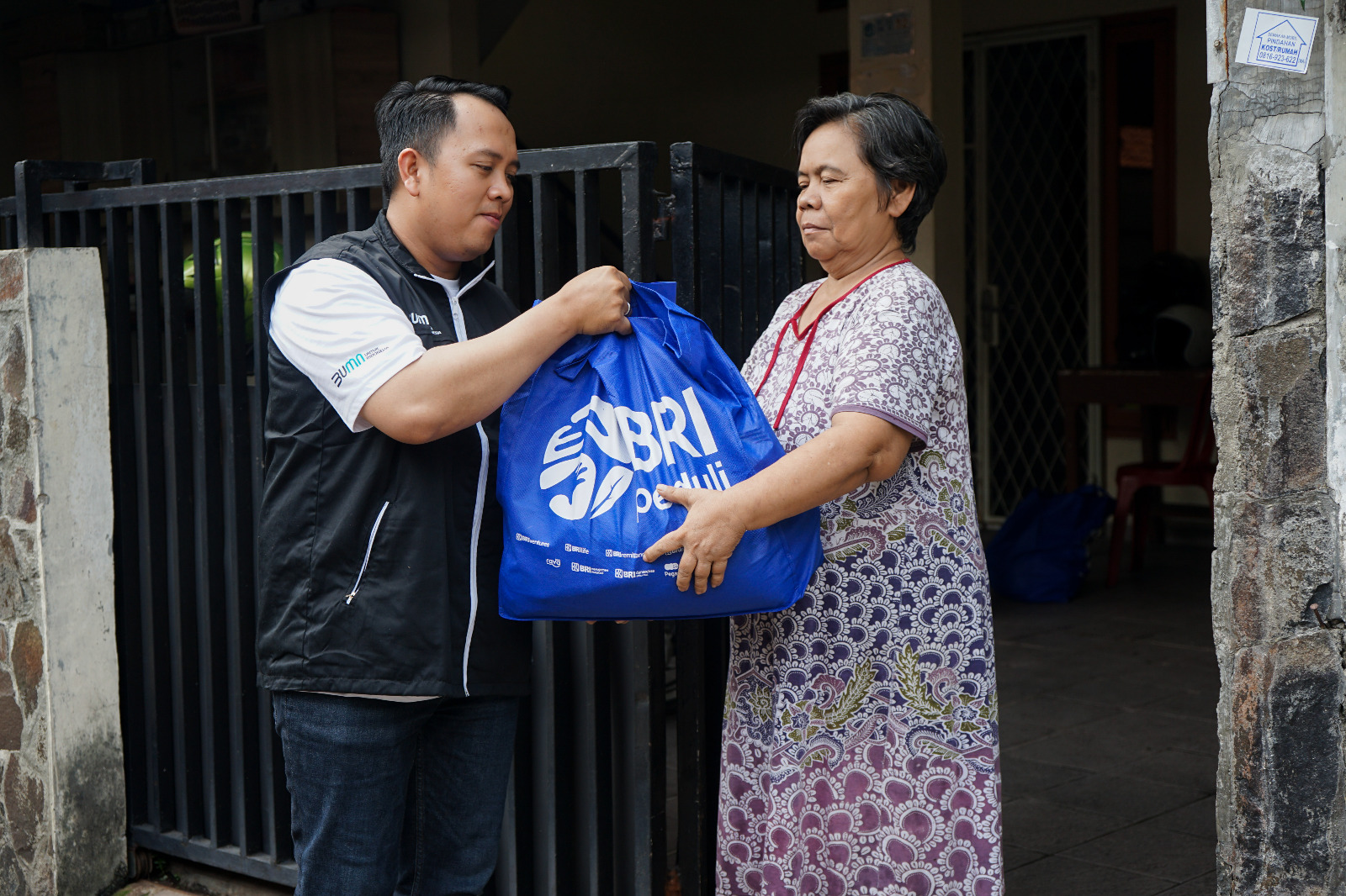 Perkuat Ketahanan Sosial Masyarakat, BRI Group Berbagi 100.000 Paket Sembako Bagi di Bulan Ramadan