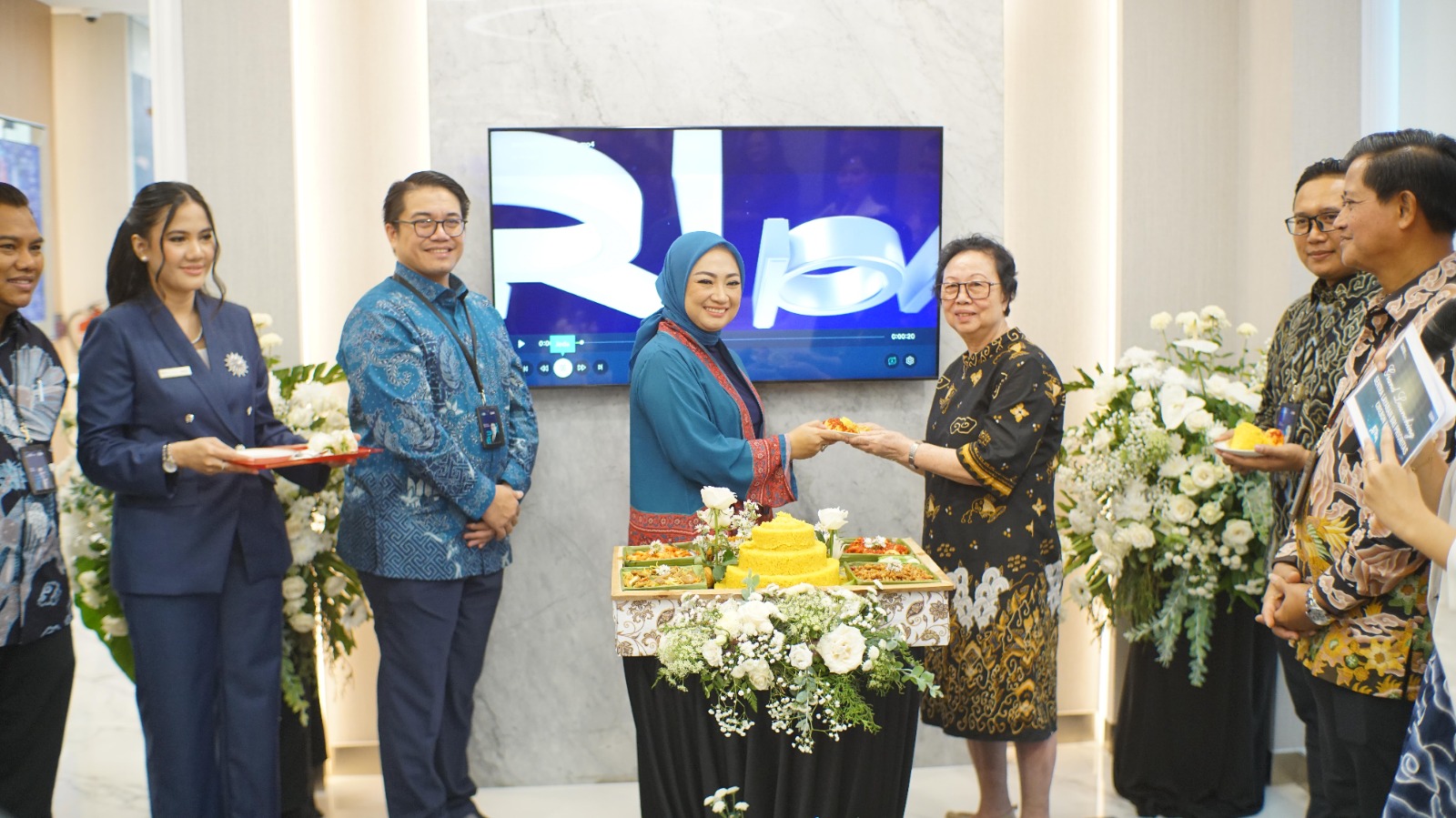 Resmikan Sentra Layanan Prioritas di Cirebon, Kini BRI Miliki 43 Lokasi Layanan Premium di Seluruh Indonesia